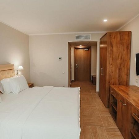 Amza Park Hotel Gagra Esterno foto