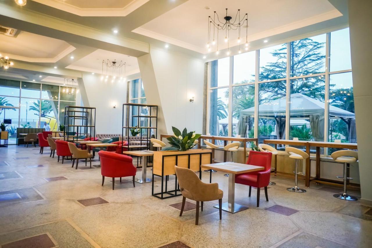 Amza Park Hotel Gagra Esterno foto