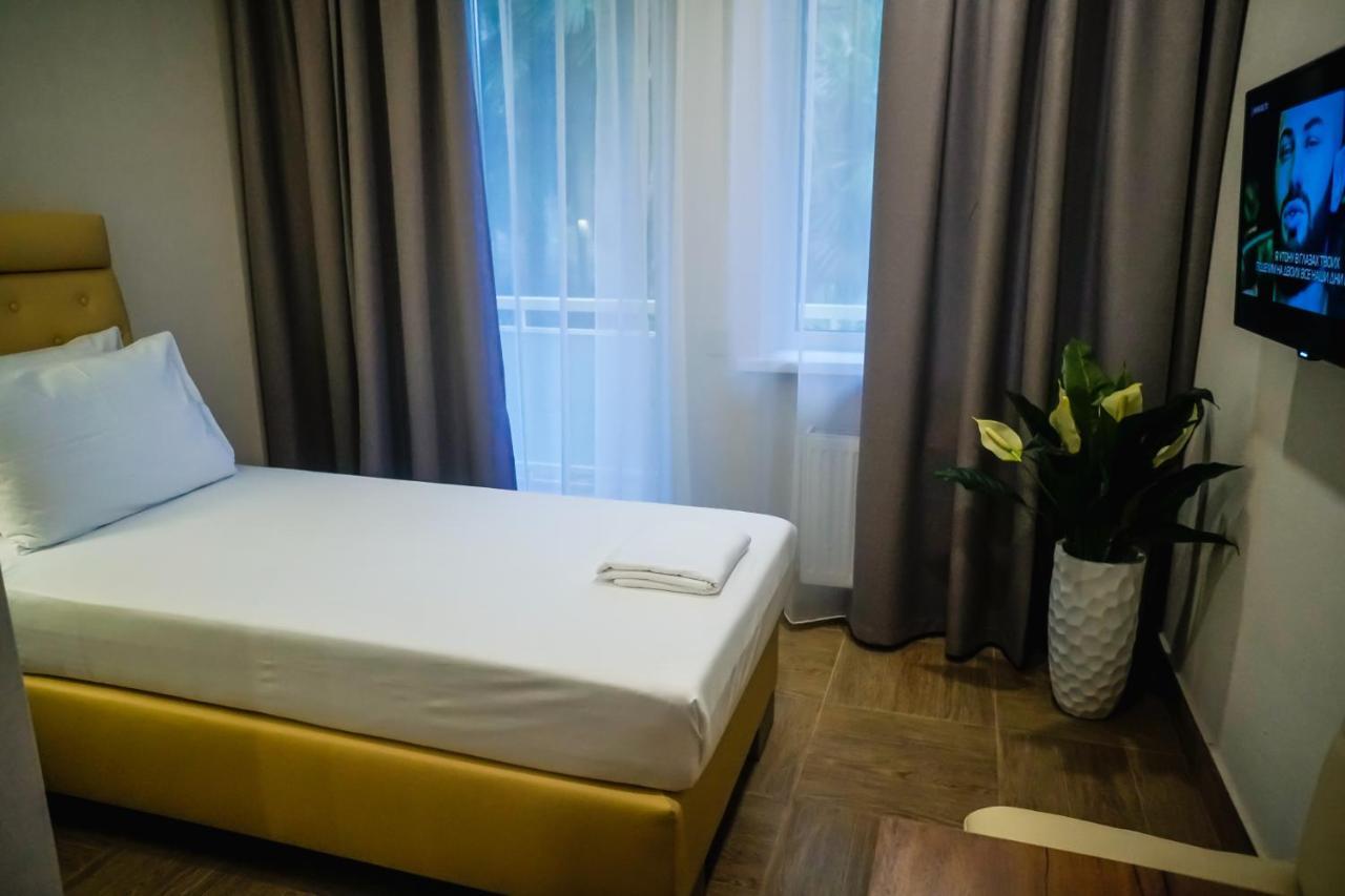 Amza Park Hotel Gagra Esterno foto
