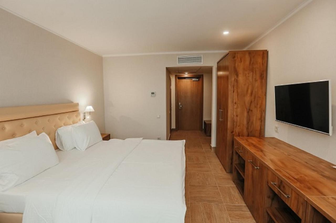 Amza Park Hotel Gagra Esterno foto