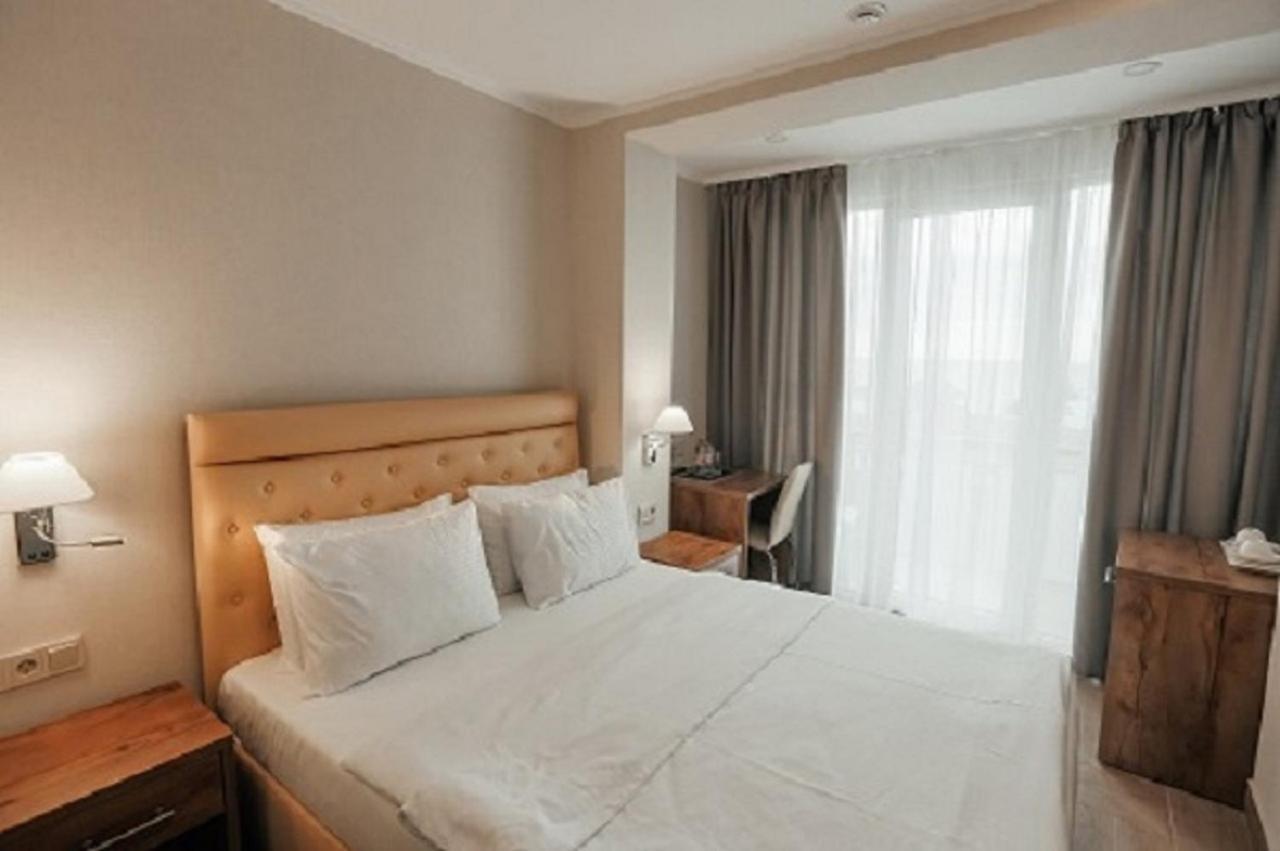 Amza Park Hotel Gagra Esterno foto