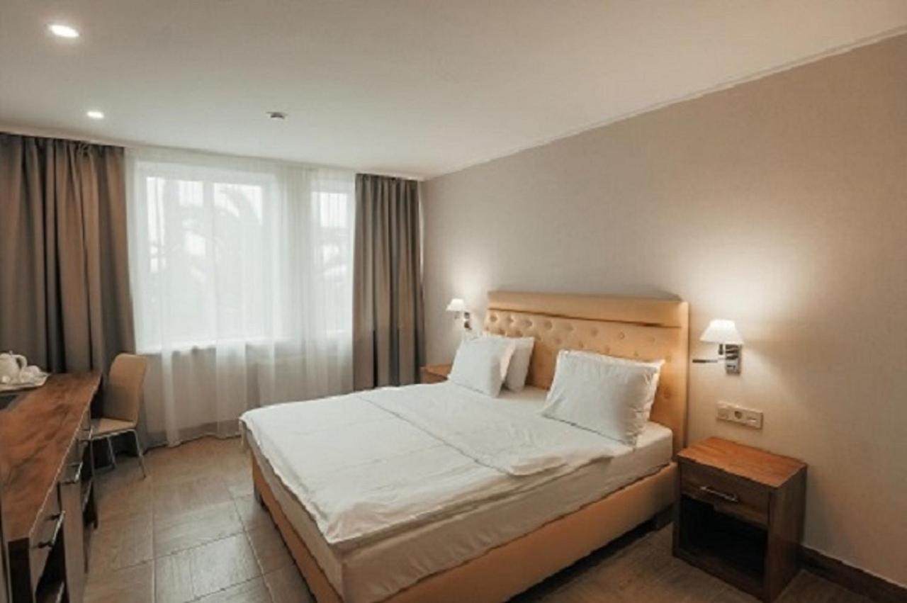 Amza Park Hotel Gagra Esterno foto